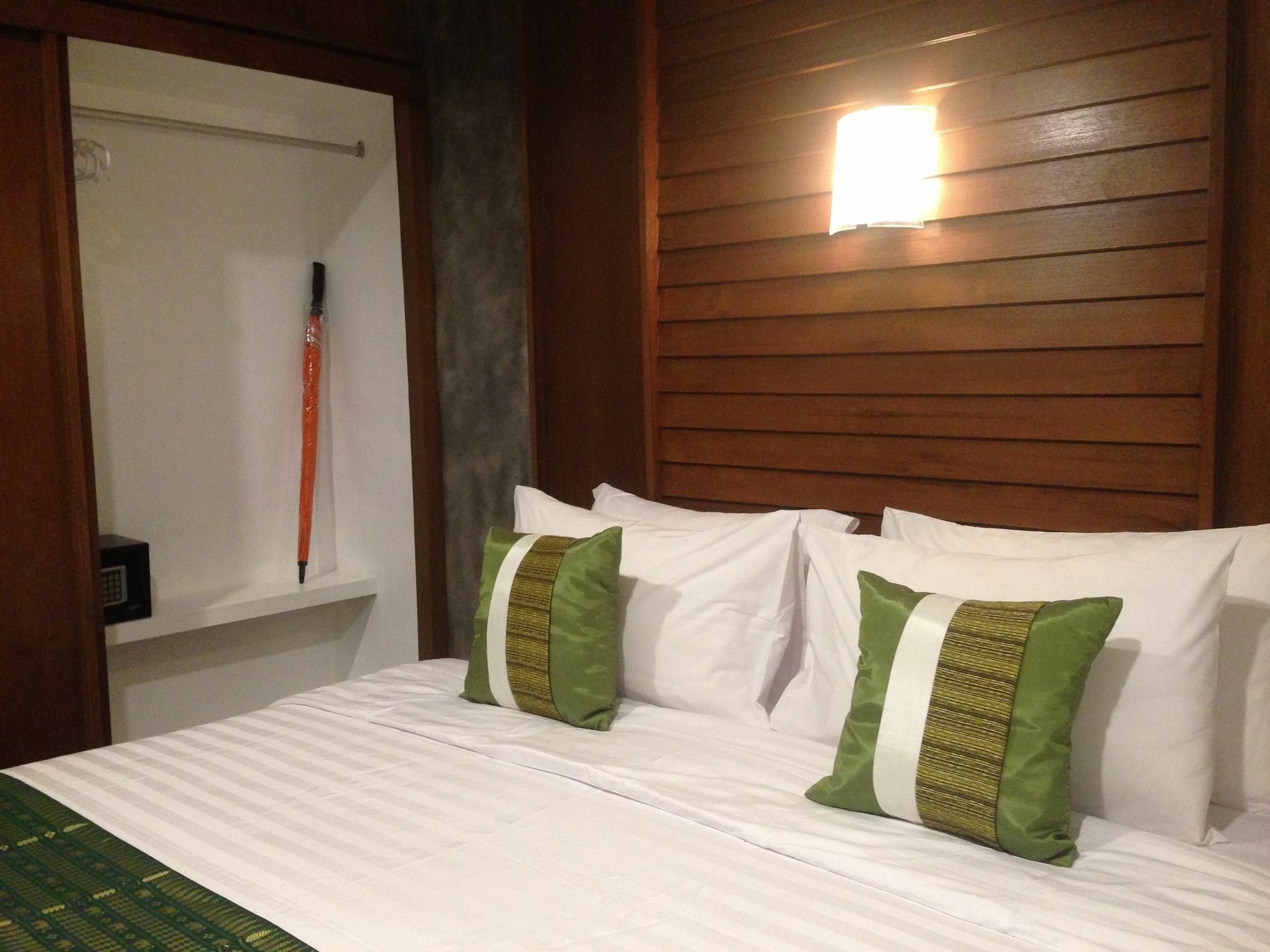 Baanphong Lanta Villa Koh Lanta Exterior photo
